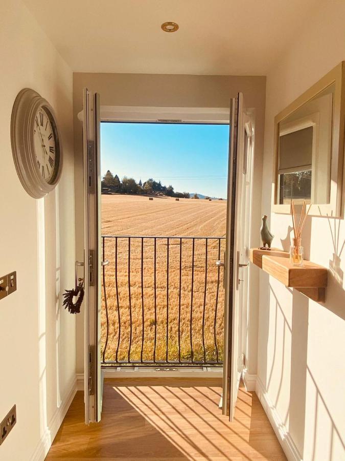 'Wardlaw View' Luxury Studio Apartment With Stunning View Kirkhill Экстерьер фото
